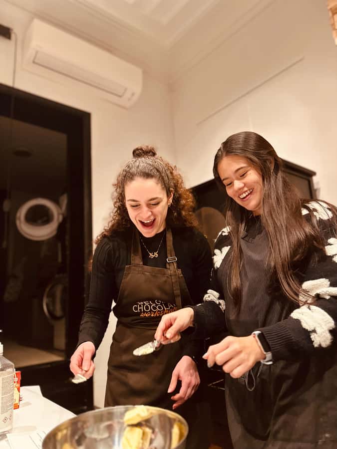 1.5h Cusco Chocolate Workshop - Truffles & Hot Chocolate - The Chocolate-Making Lesson