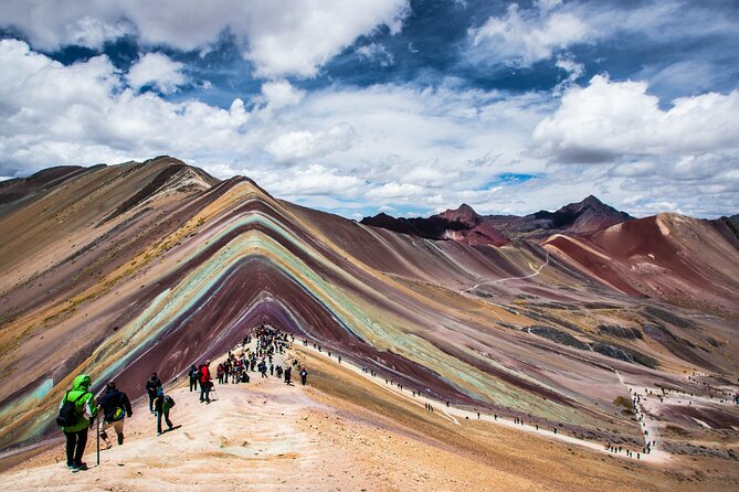 1-day excursion to Color Mountain and Red Valley (Optional) - What the 40-minute mountain stop feels like
