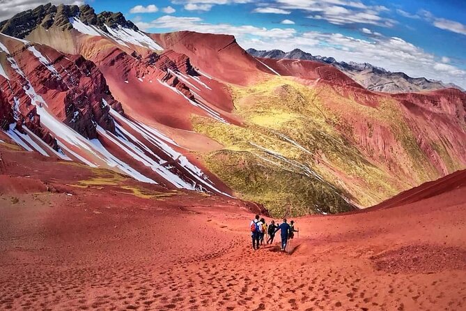 1-day excursion to Color Mountain and Red Valley (Optional) - The altitude matters more than the distance