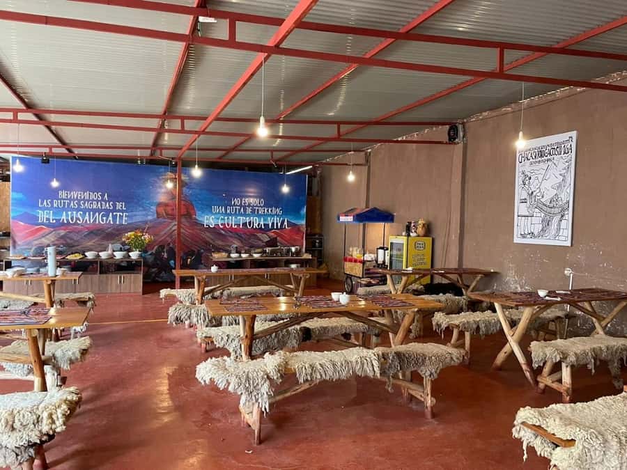 1-day excursion to Palcoyo Mountain + Breakfast and Lunch - The drive toward Pitumarca