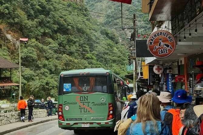 1-Day Tour to Machu Picchu by Train with Entrance Circuit 3 - The return train and late arrival in Cusco