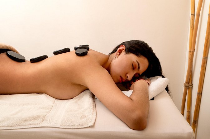 1 Hour Stones and Essential Oils Massage in Cusco - Volcanic stones and the value of gentle heat