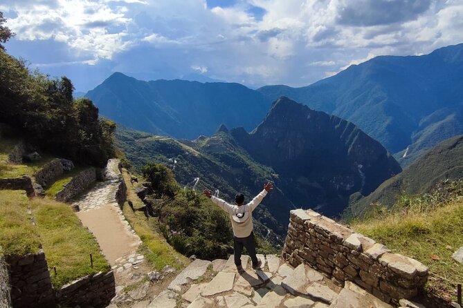 2-Day & 1-Night Private Inca Trail from Cusco to Machu Picchu - Trains, Buses, and the Return to Cusco