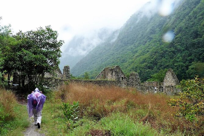 2-Day Guided Tour Inca Trail from Cuzco - A very early bus to Machu Picchu