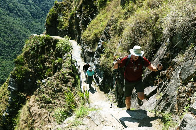 2-Day Inca Trail to Machu Picchu with Panoramic Train - The Vistadome ride back through the Sacred Valley