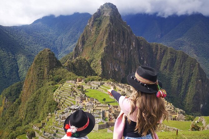 2-Day Machu Picchu Tour by Expedition Train or Voyager Train - Key points at a glance