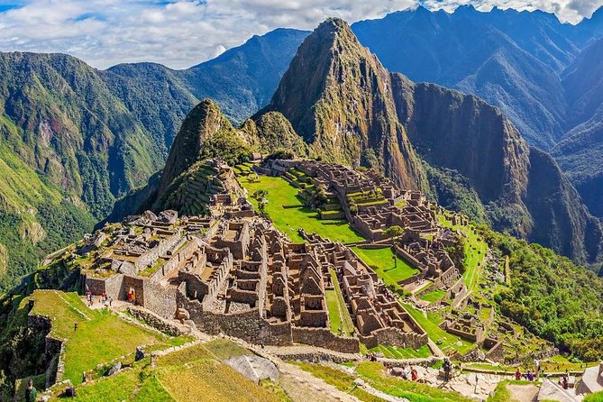 2 Day Machu Picchu Train Adventure from Cusco - Aguas Calientes: free time with two good options