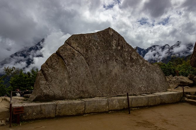 2 Day Sacred Valley Machupicchu by Vistadome Train & 4 Star Hotel - Lunch in Urubamba, with one important extra cost