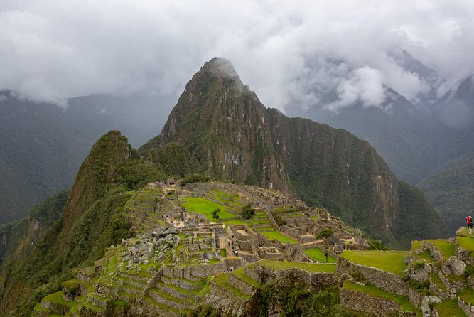 2 Day Sacred Valley Machupicchu by Vistadome Train & 4 Star Hotel - Manos de la Comunidad and the Taray viewpoint