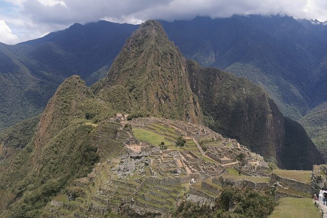 2-Day Tour in Sacred Valley and Machu Picchu from Cusco - Pisac before the valley gets busy