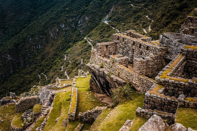 2-Day Tour: Sacred Valley and Machu Picchu by Train - Taray gives you the first Sacred Valley view