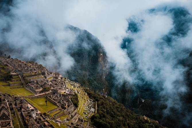 2-Day Tour: Sacred Valley and Machu Picchu by Train - Urubamba is a lunch stop, not a major visit