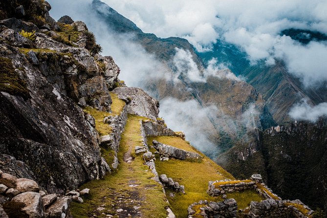 2-Day Tour: Sacred Valley and Machu Picchu by Train - The Machu Picchu morning requires planning