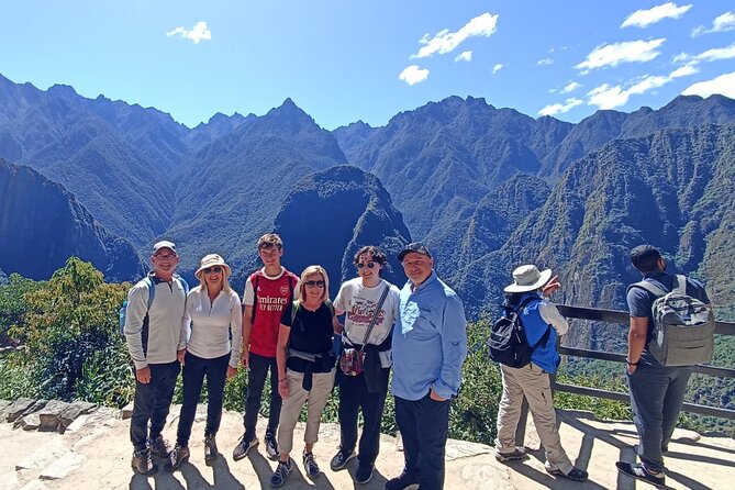 2-Day Tour:Sacred Valley and Machupicchu from Cuzco - Chinchero at 7:30 AM: market, church, and local work