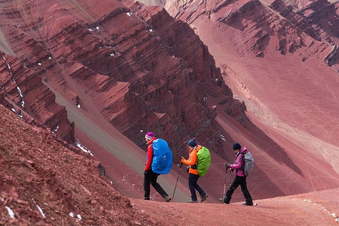 2-Day Trek to Rainbow Mountain from Cusco with Exclusive Mountain Camps - Why the longer route is worth your time