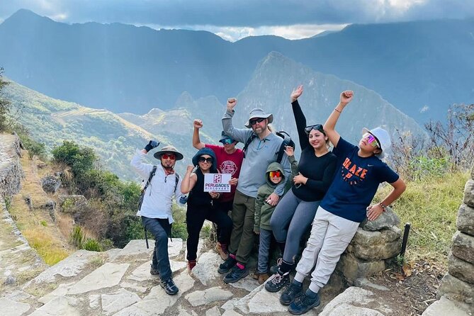 2 Days Machu Picchu Private Tour - Aguas Calientes: one free afternoon and a night near the ruins