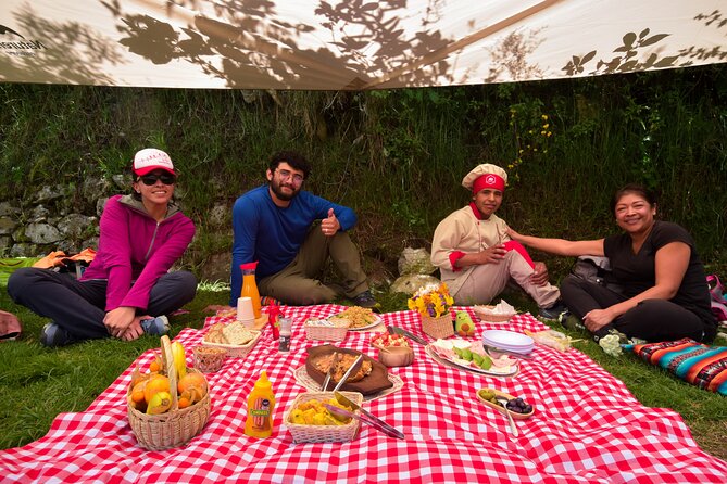 2 Days Shared Inca Trail to Machu Pichu - Day 1: Cusco to Wiñay Wayna and the Sun Gate