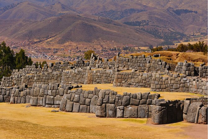 3 Days Cusco: Machu Picchu, City Tour and Sacred Valley - Day two: weaving, terraces, salt, and royal stone