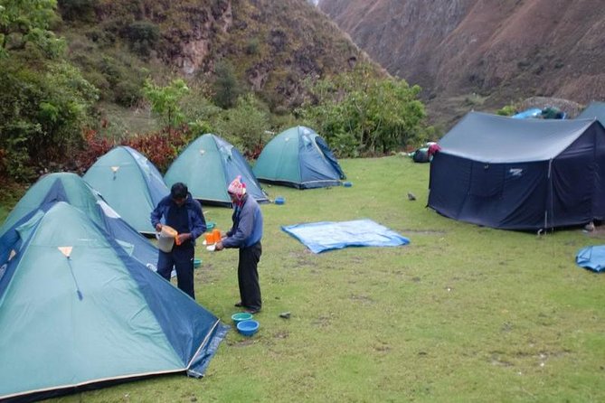 4-Day Salkantay Trek to Machu Picchu - Day three: From high jungle paths to Aguas Calientes