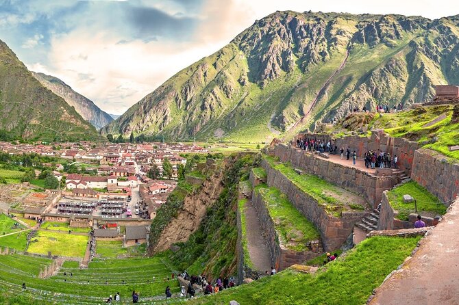4-Day Tour in Cusco Sacred Valley Machu Picchu - Qenqo, Puca Pucara, and Tambomachay complete the afternoon