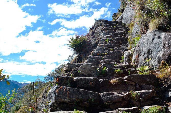 4 Days Inca Trail To Machu Picchu - Day 3: Inca stonework above the clouds
