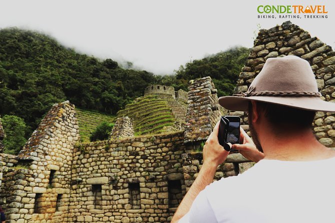 4-Days Inca Trail Trek to Machu Picchu - Day 1: From Km. 82 to Huayllabamba