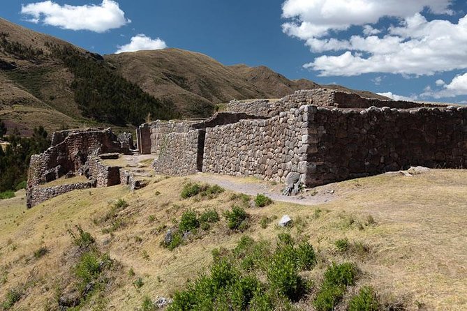 4-Hour City Tour of Cusco Including Four Ruins - Puka Pukara, the small fort above the route