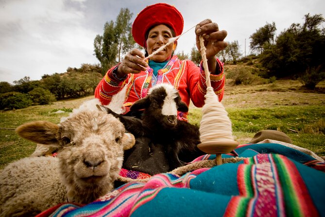 5-Day Tour Empire of the Incas Adventure - Day 2: Sacsayhuaman and Cusco’s Inca and colonial core