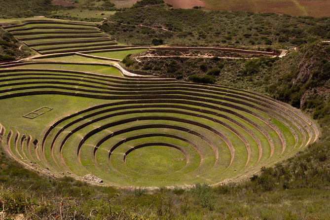 5-Day Treasures of Cusco and Machupicchu - Day 3: Llamas, Pisac, Ollantaytambo, and the train east