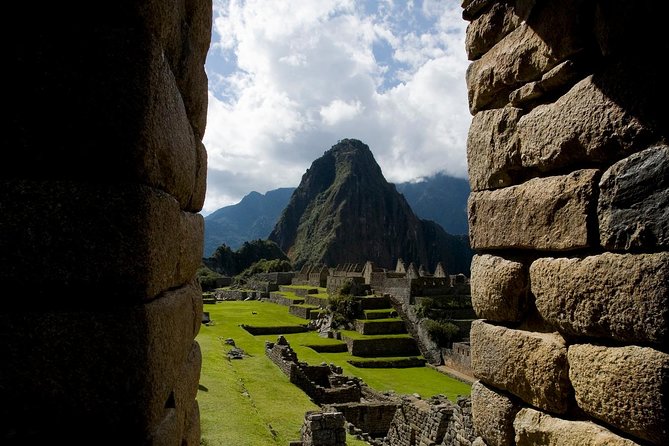 7-Day New Dawn in Machu Picchu: Lima, Cusco & Sacred Valley - What the $1,106 price really covers