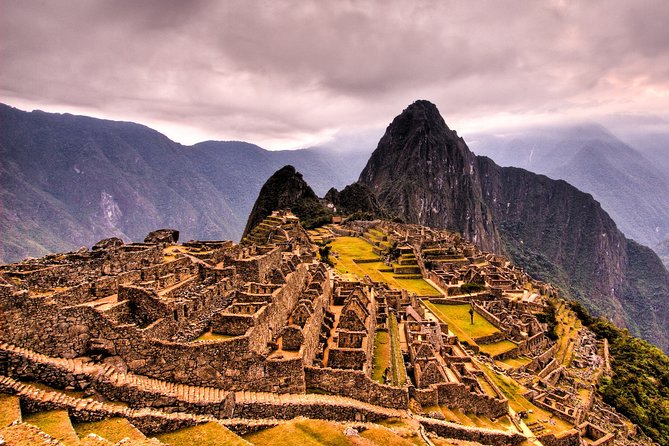 7-Day Tour from Cusco with Machu Picchu and Rainbow Mountain - Day 1: Qorikancha, Sacsayhuaman, and a gentle start