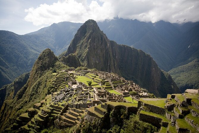 8-Day Peru Empire of the Senses Lima Cusco and Machu Picchu - Lima begins with churches, saints, and ancient Peru