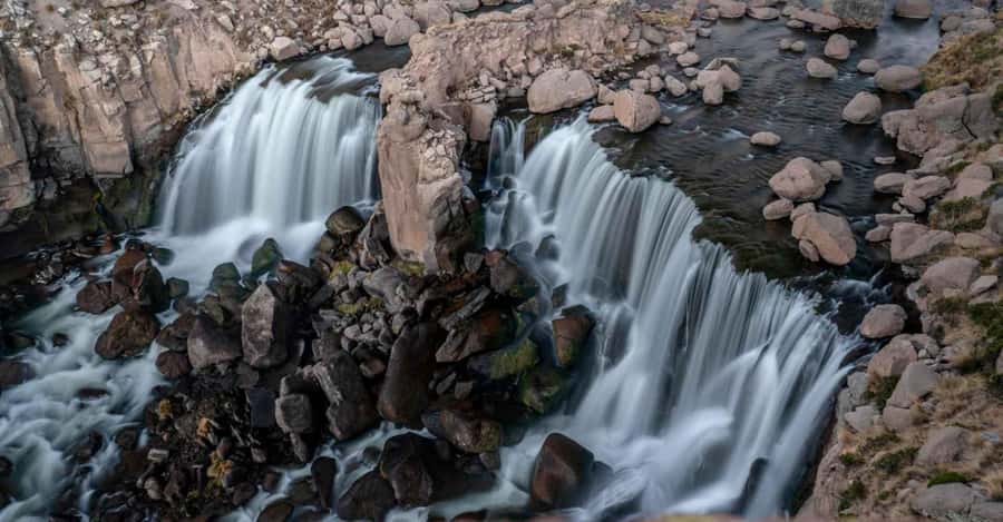 Adventure Day in Arequipa: Pillones Waterfall + Rock Forest - Preparing for 4,000 meters at the waterfall trailhead