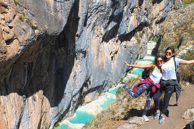 Aguas Turquesas Ayacucho - The road trip sets the pace for the day