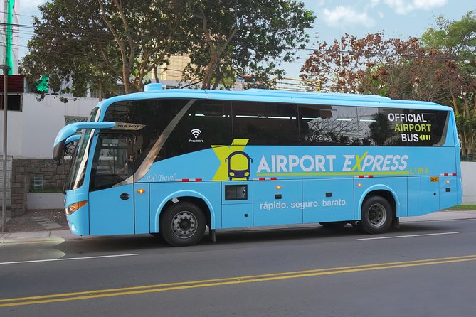 Airport Express Lima: Miraflores to Lima Airport - Arriving at Jorge Chávez International Airport