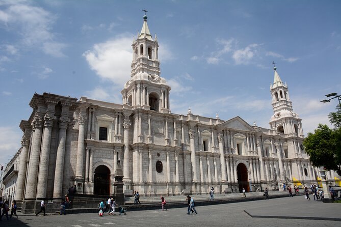 Arequipa Airport Arrival Transfer - Meeting your driver at Rodríguez Ballón Airport