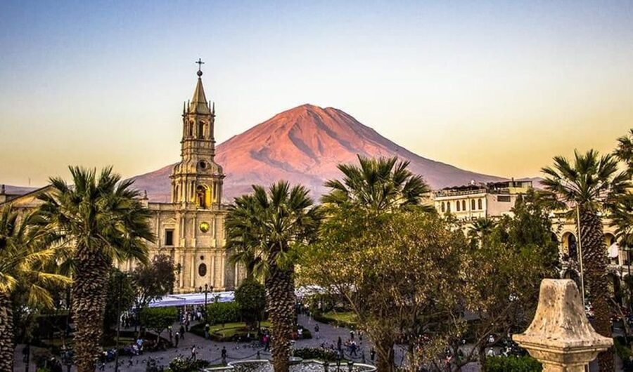 Arequipa: City and Country Tour - Plaza de Armas and the Centro Historico