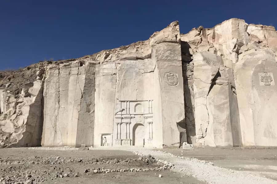 Arequipa: Half Day Sillar Route and Culebrillas Canyon + Yanahuara Viewpoint - Starting at Plaza de Armas and Yanahuara