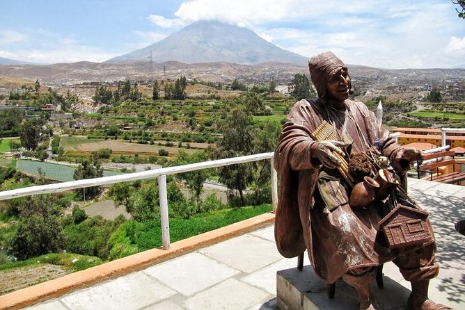 Arequipa Panoramic bus tour - Plaza de Armas and the historic center