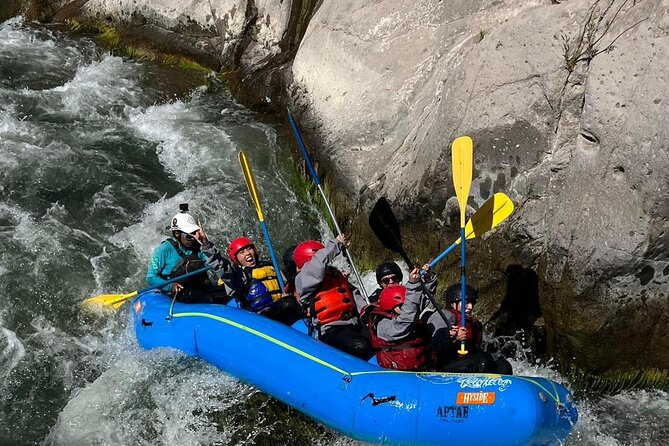 Arequipa Rafting adventure on the Chili river with pick-up - Optional cliff jumping and extra photo packages