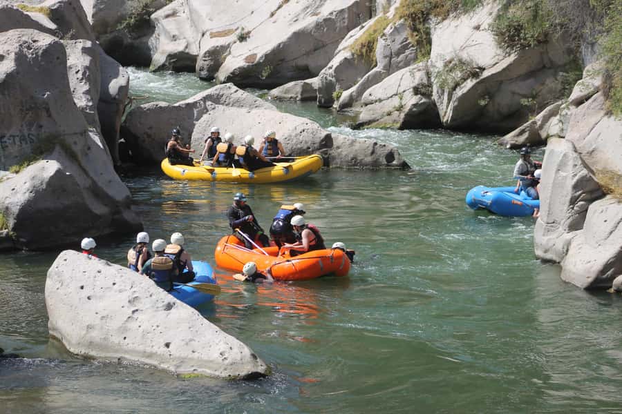 Arequipa: Rio Chili Rafting Tour with Snack - The final 15 minutes of Class III water