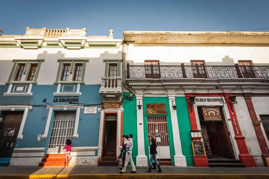 Arequipa: Walking Tour and Santa Catalina Monastery - Tambo La Cabezona and communal city life