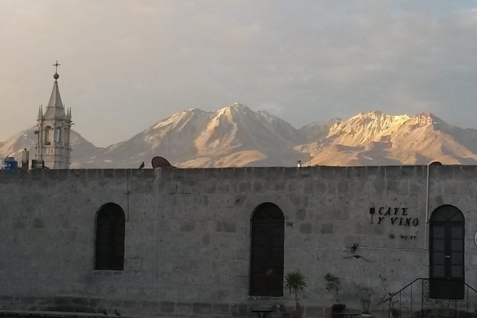 Arequipa Walking Tour city center and drinks experience - Mundo Alpaca and the meaning of Andean fiber