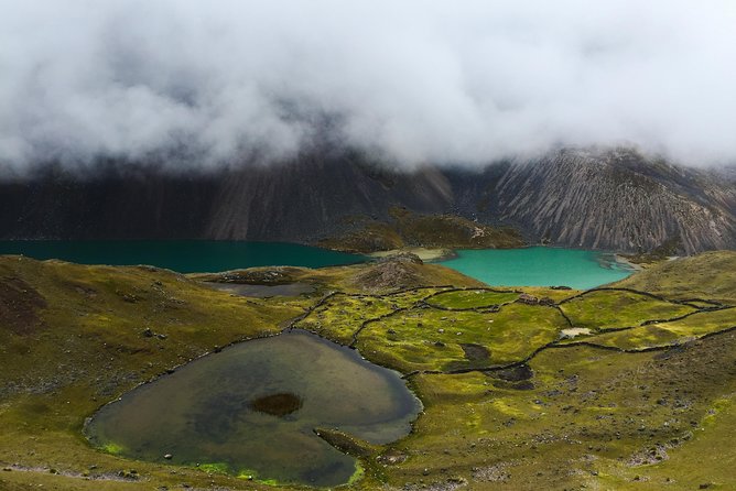 Ausangate Trek 5 Days - Day 4: Glacial lakes, Pacchanta Valley, and a hot soak