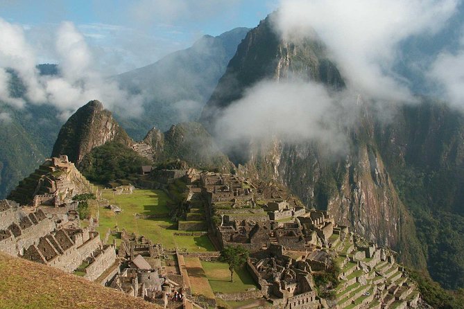 Aventura en el Camino Inca 4días con 03 noches - The practical comfort of porters and camp staff