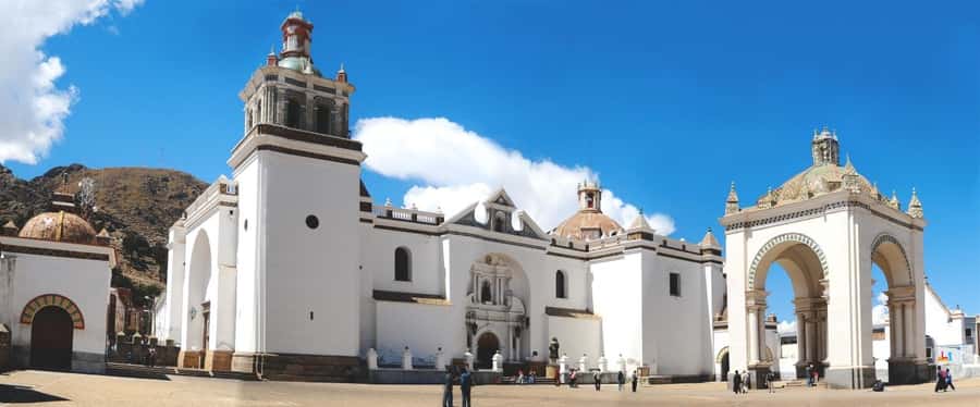 Bolivia: Full day to Copacabana & Isla del Sol - From Puno to the Peru-Bolivia border