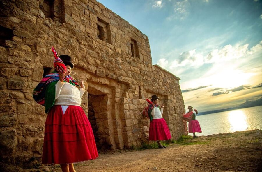 Bolivia: Full day to Copacabana & Isla del Sol - Guides, organization, and service quality
