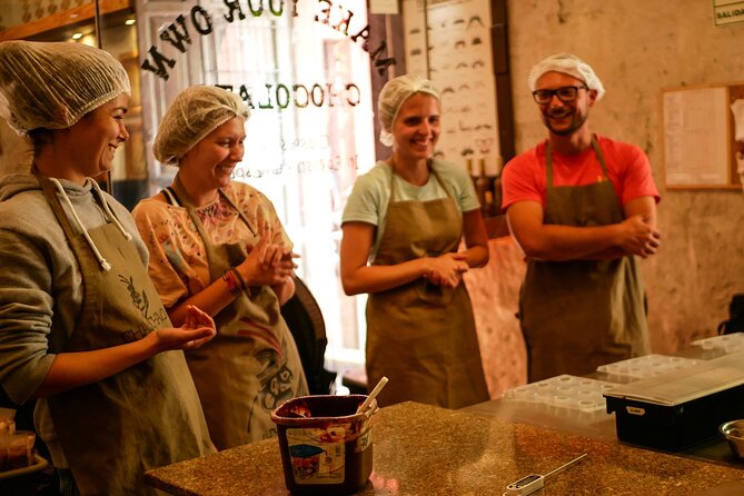 Chaqchao Chocolate Making Workshop - Starting with cacao beans and chocolate history