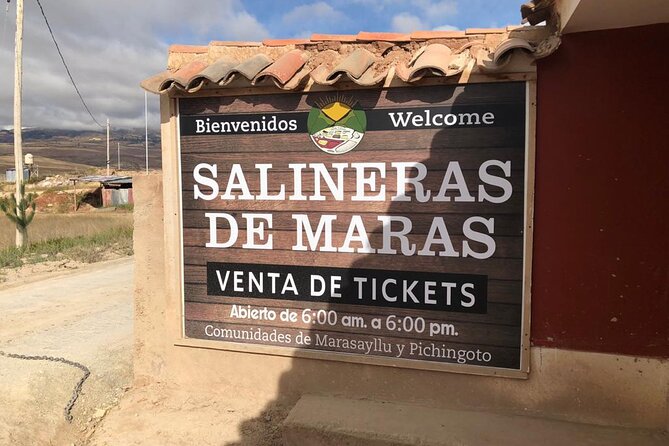 Chinchero, Maras, Moray and Salt Mines from Cusco, Guide & driver - Chinchero church, market, and textile work