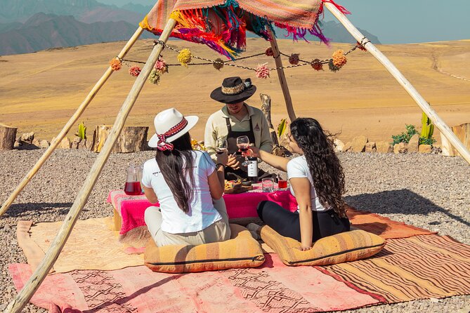 Chinchero, Moray & Maras Day Tour with Llama Picnic from Cusco - Chinchero: textiles before the ruins